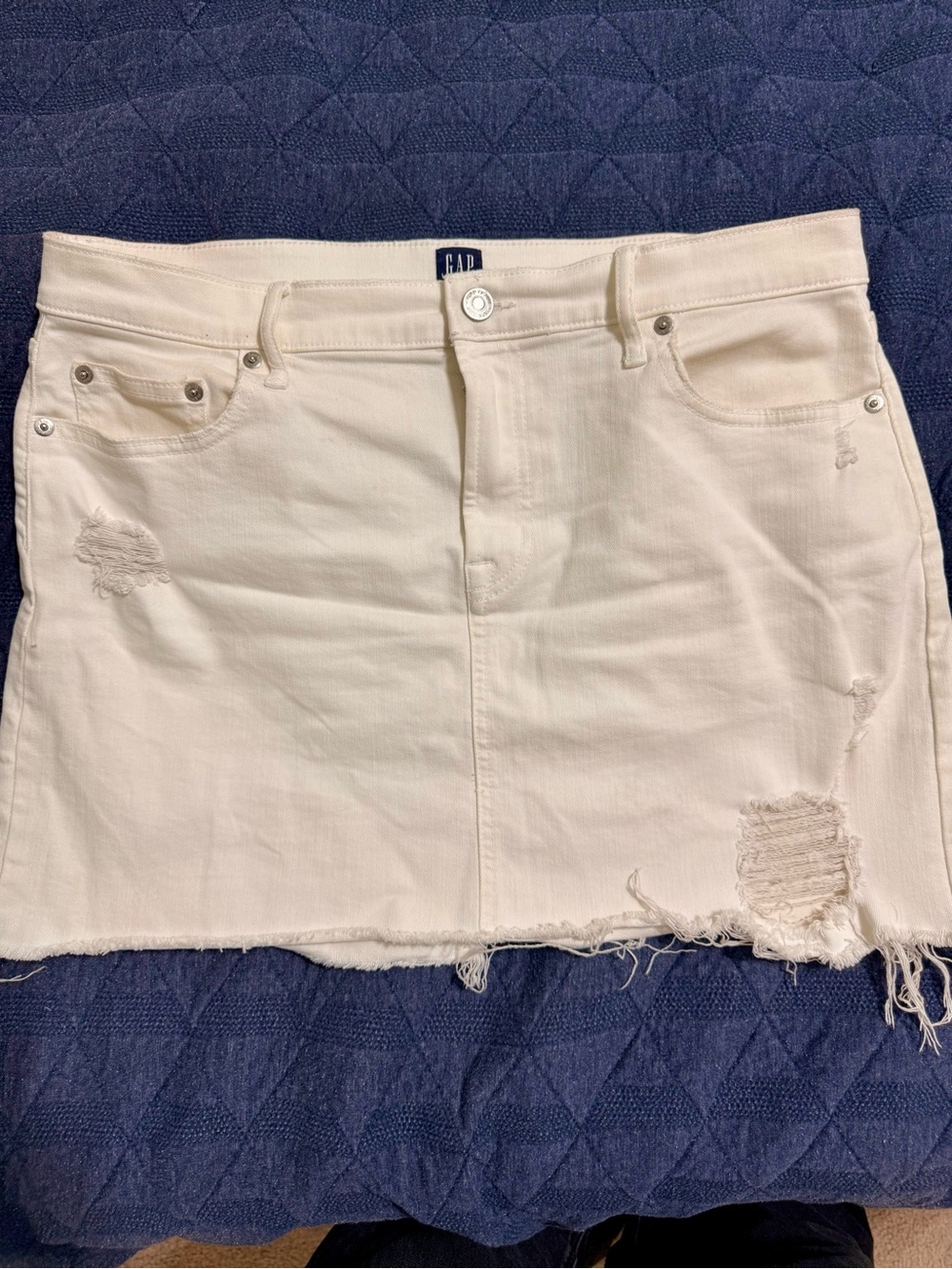 GAP White Distressed Denim Mini Skirt